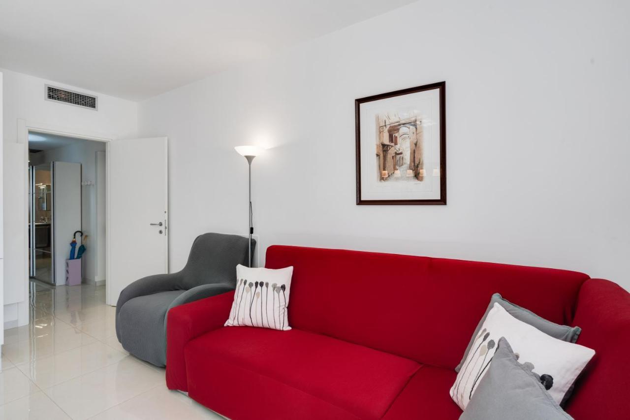 Ferienwohnung Sanremo Flat With Private Parking And Netflix Exterior foto